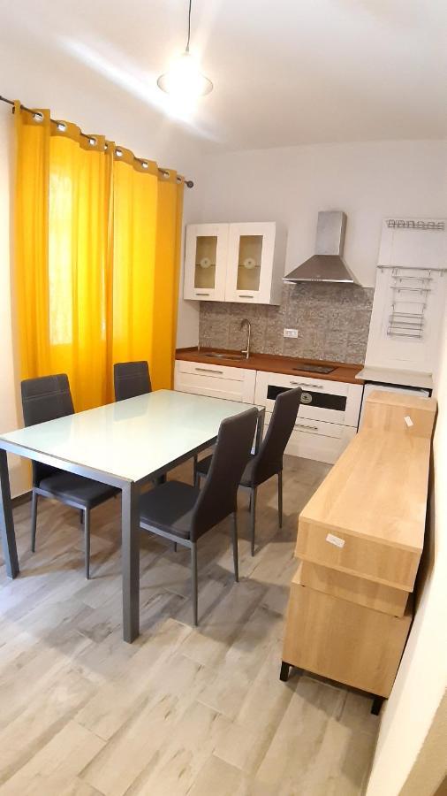 Domo In Terranoa, Old Town Apartman Olbia Kültér fotó